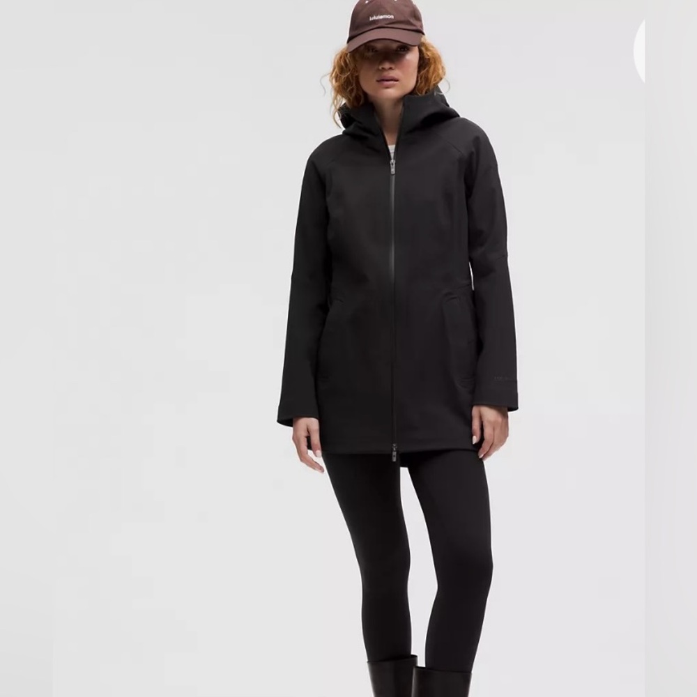 Lululemon RepelShell rain jacket. Black. Size 6. - Picture 3 of 13